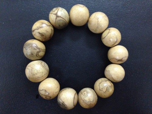 Bán Vòng trầm hương - Chuỗi hạt đeo tay bằng gỗ Trầm Hương cao cấp - Giá hợp lý