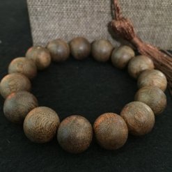 Vòng đeo tay Trầm Hương Tốc banh xanh