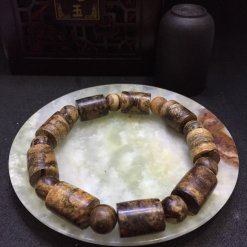 Vòng Trầm tock kiến M1009