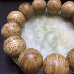 Vòng tay Trầm hương VN1016