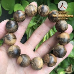 vòng tay trầm hương 20212