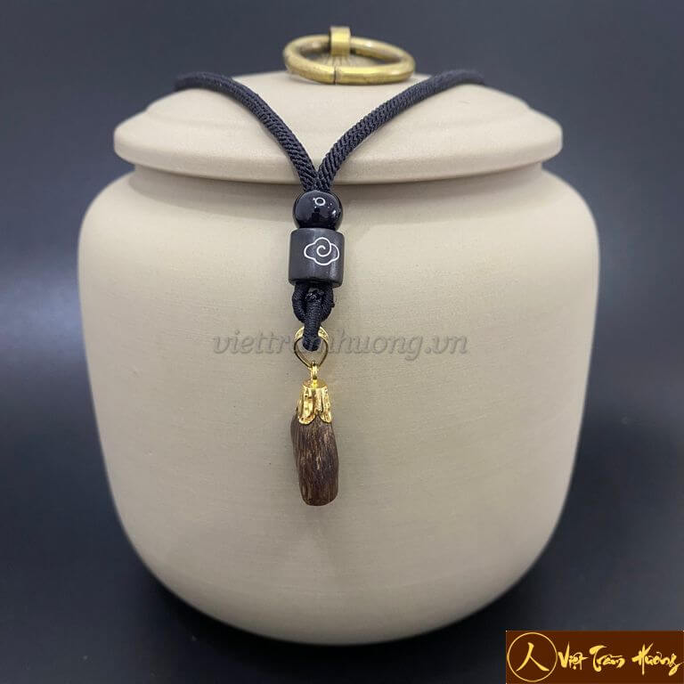 mặt dây trầm hương vàng 18k cho nữ