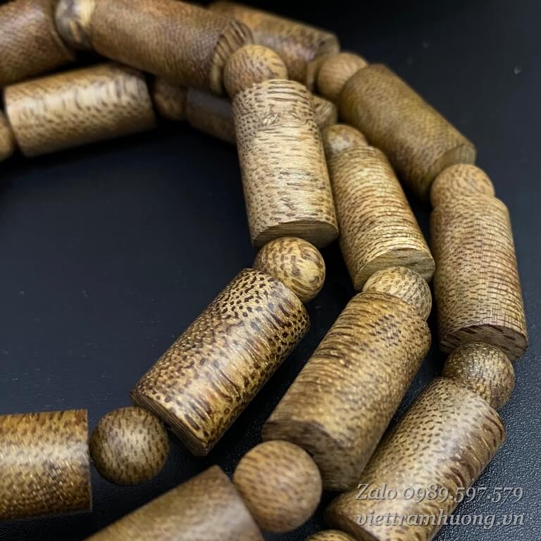 dây chuyền đeo cổ gổ trầm hương c16