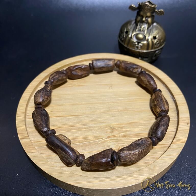 Vòng trầm hương chìm nước CH2942 Vòng trầm hương chìm nước 6.7 gram CH2942